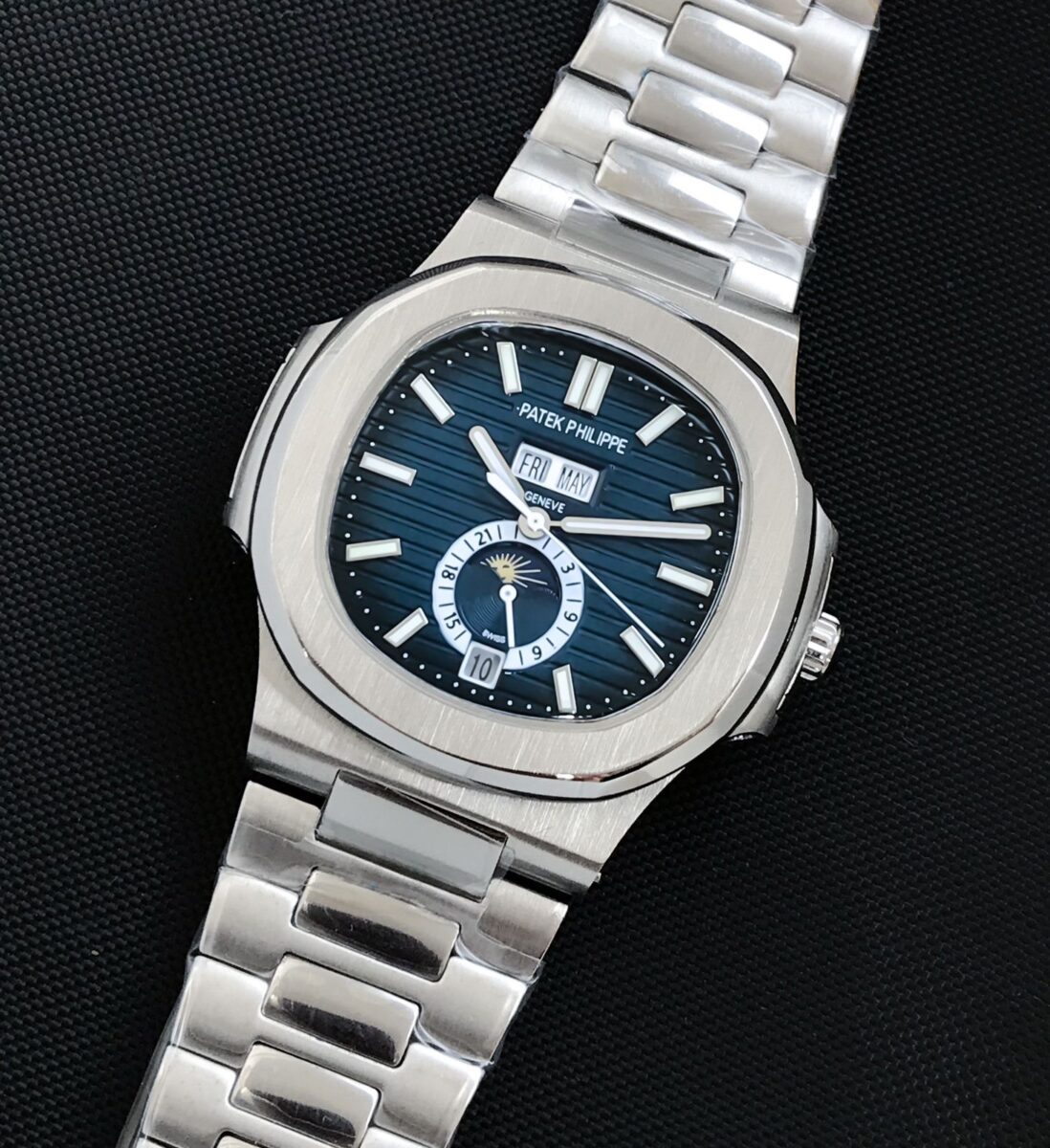 Difference Between First Copy and Original Watches? 1 40007d77 3374 453e b086 ebda1192e90e https://spacetimewatch.com/first-copy-and-original-watches/