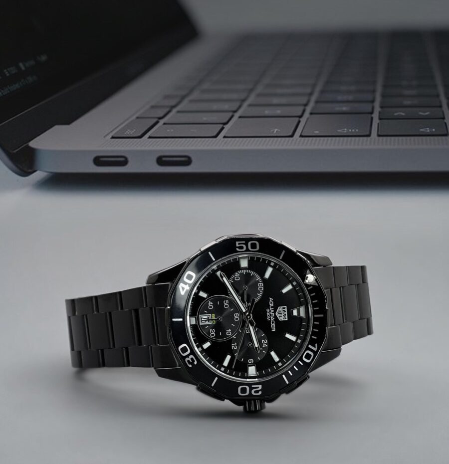 74bd8d53 76a5 4b1f a0fd 67ebc275776f scaled https://spacetimewatch.com/shop/tag-heuer-aquaracer-chrono-with-rotating-bezel/