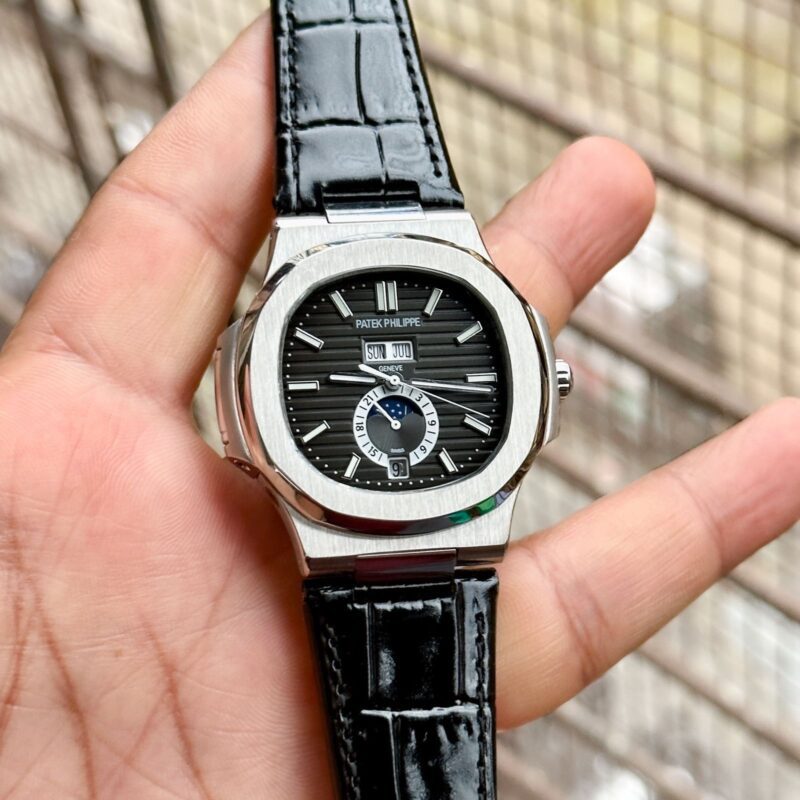 3b32db15 dd11 44c2 99b0 7d3f4d143aeb https://spacetimewatch.com/shop/patek-philippe-nautilus-calendar/