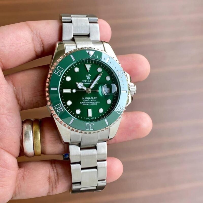 IMG 20231227 WA0229 https://spacetimewatch.com/shop/rolex-submariner-in-6-colors/