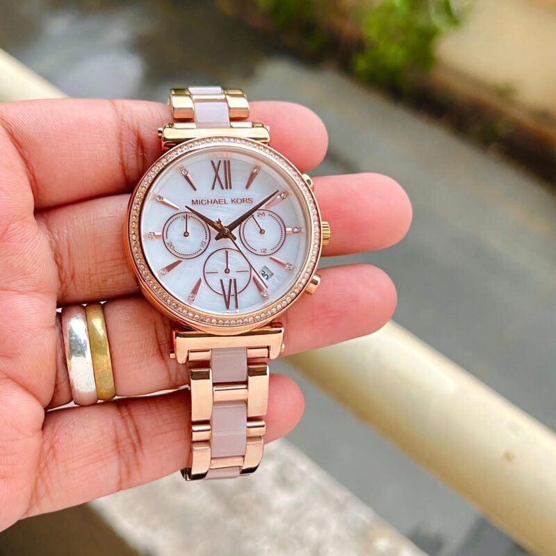 Michael Kors Sofie Collection 3 https://spacetimewatch.com/shop/michael-kors-sofie-collection/