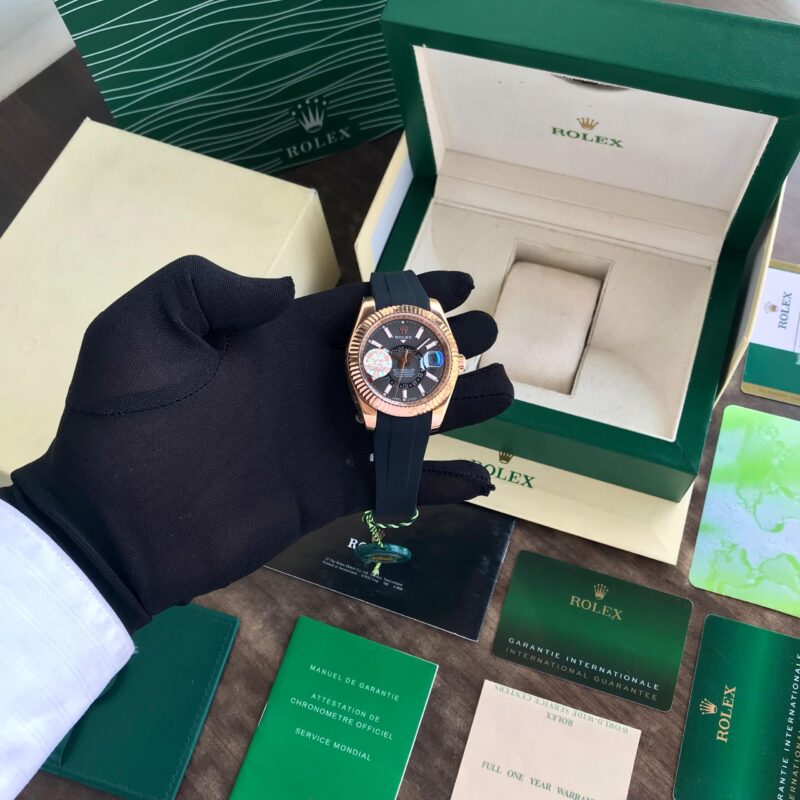 10eb2e5f 47fa 4e3c af72 ea420e10c4f6 scaled https://spacetimewatch.com/shop/rolex-sky-dweller-high-end/