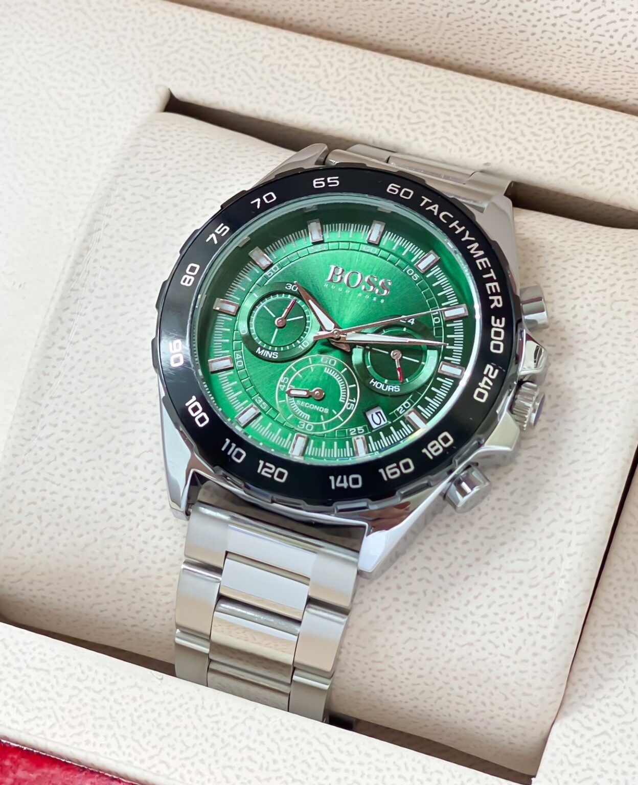 8d2594da 4644 4e99 8575 d4ddbd12cbc5 https://spacetimewatch.com/shop/hugo-boss-new-model/