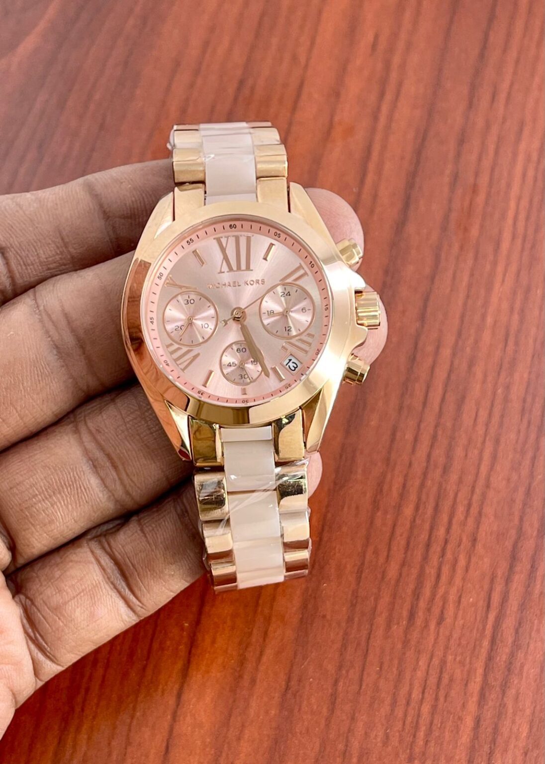 Michael Kors Bradshaw MK6066 3 https://spacetimewatch.com/shop/michael-kors-bradshaw-mk6066/