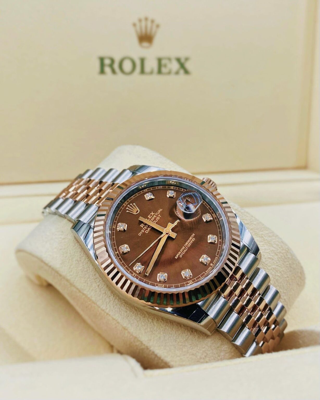 72f51a9a d7f7 4601 905d 970f3338ba67 https://spacetimewatch.com/shop/rolex-oyster-perpetual-diamond/