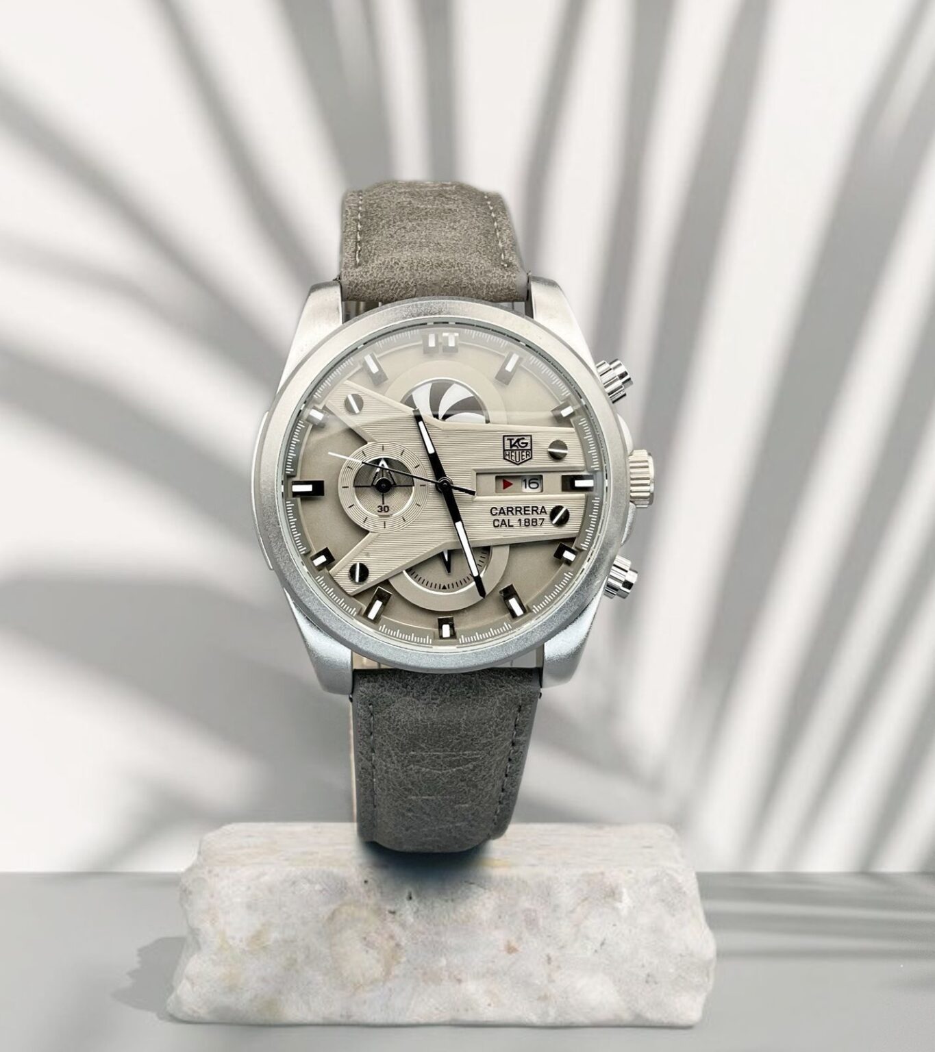 c07f56e9 8d0c 4e38 b185 a828406ef95a https://spacetimewatch.com/shop/tag-heuer-model-cr7/