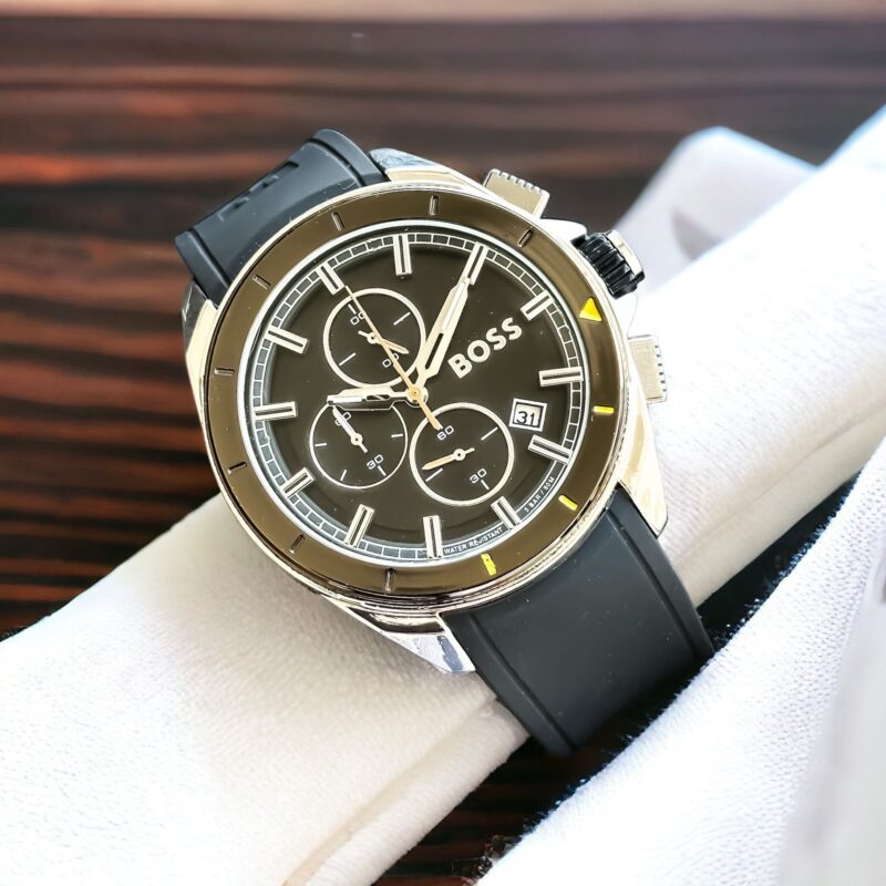 d6982a40 11ee 498a a6d9 dc929ac73030 https://spacetimewatch.com/shop/hugo-boss-volane/