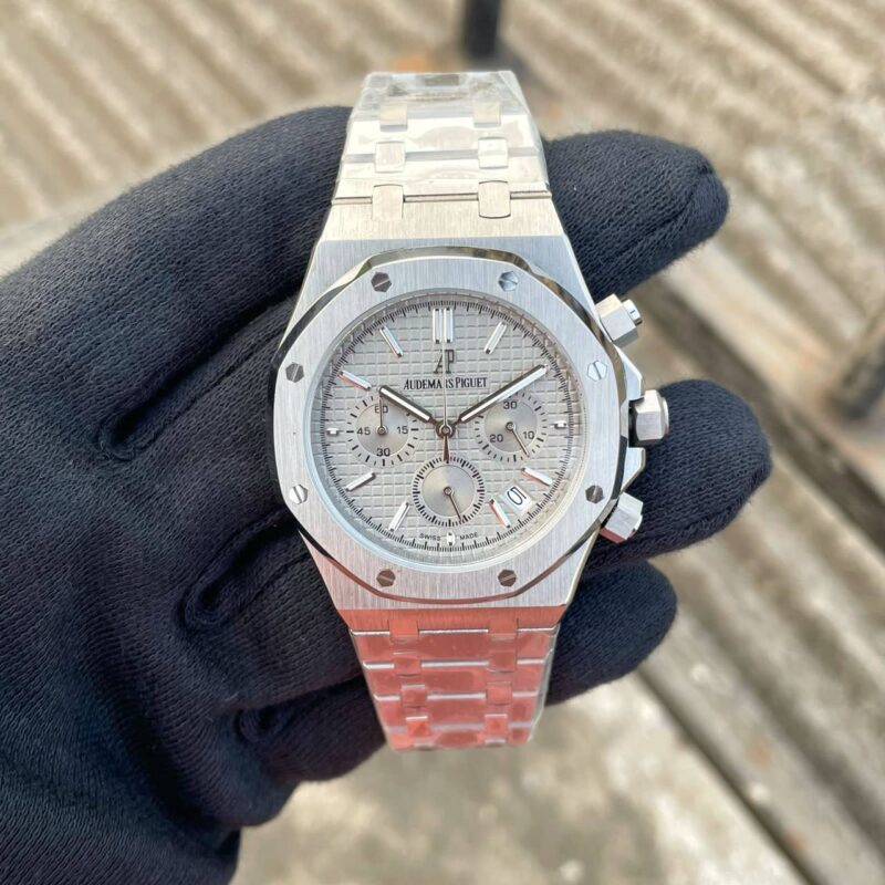 IMG 20240331 200405 721 https://spacetimewatch.com/shahrukh-khan-watch-collection/
