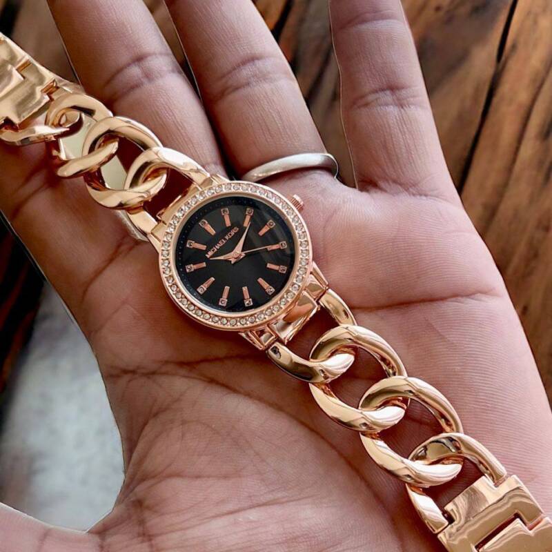 IMG 20240408 221256 531 https://spacetimewatch.com/shop/michael-kors-vr/