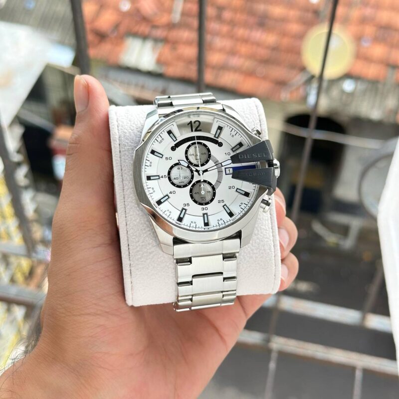 IMG 20240717 083049 428 https://spacetimewatch.com/shop/diesel-10-bar-mega-chief-silver/