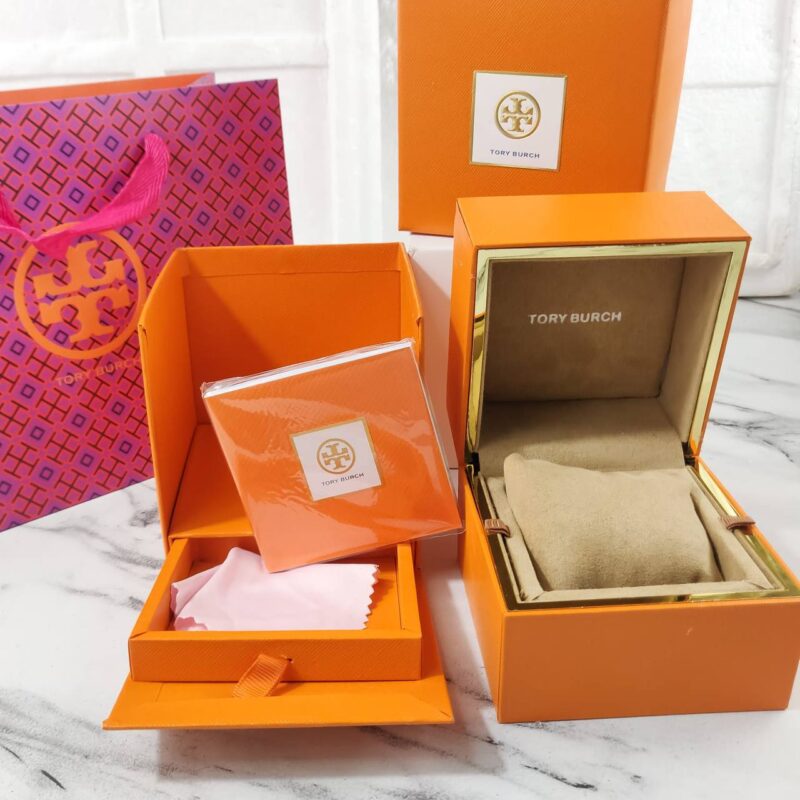 IMG 20240731 201115 070 https://spacetimewatch.com/shop/tory-burch-kira-tbw-2044/