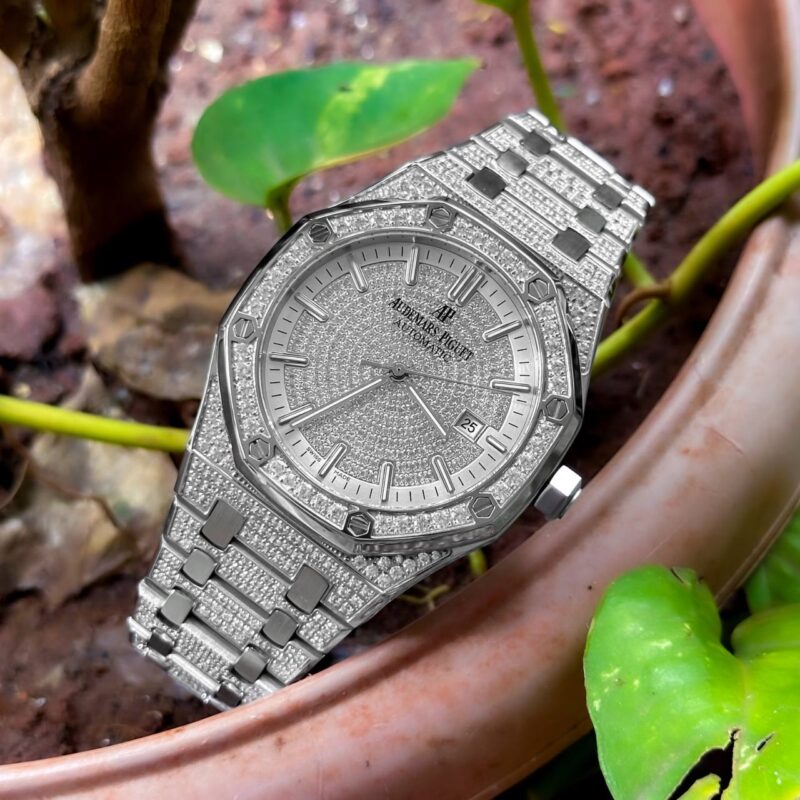 6170270586211778524 https://spacetimewatch.com/shop/the-royal-oak-premium-diamond/