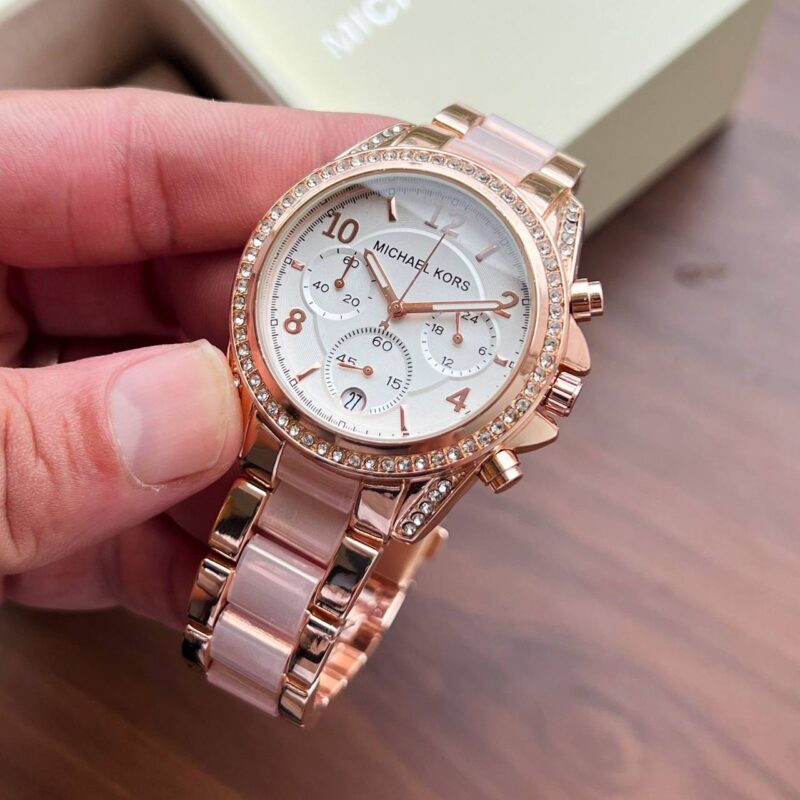 IMG 20240809 213949 801 https://spacetimewatch.com/shop/michael-kors-cute-rosegold/