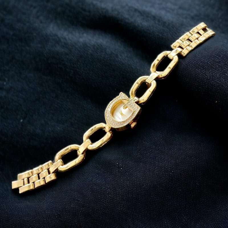 IMG 20240916 WA0138 https://spacetimewatch.com/shop/guess-gia-collection/