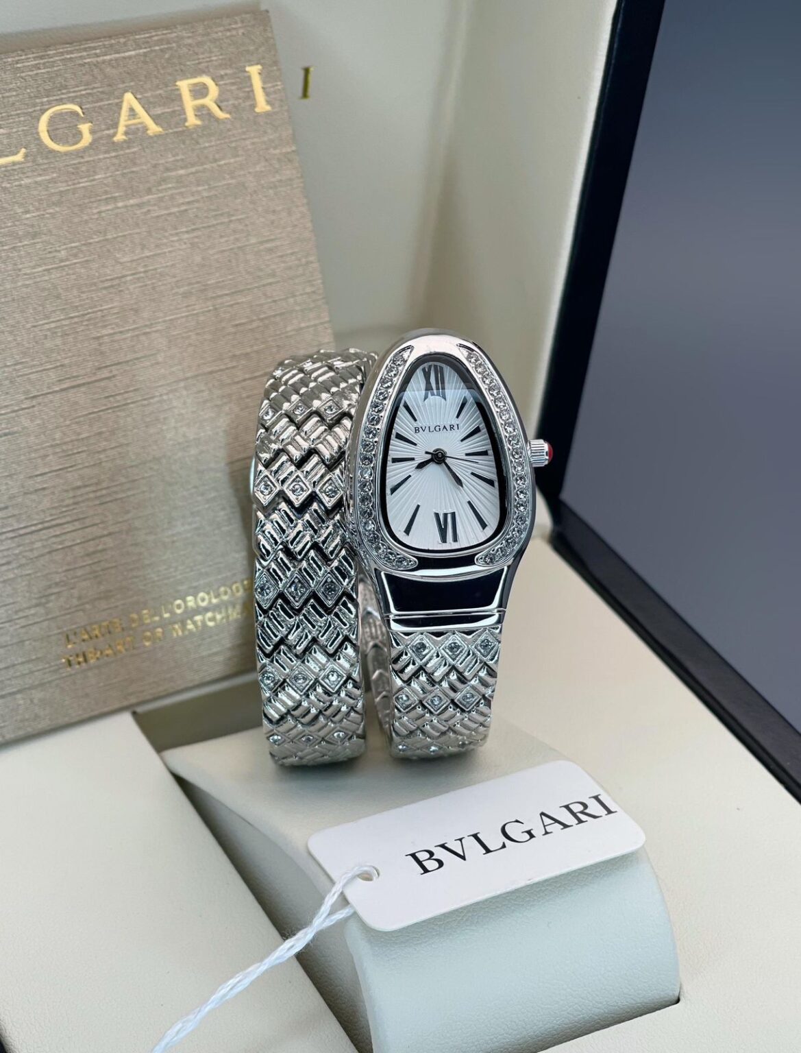 IMG 20240919 WA0052 https://spacetimewatch.com/shop/bvlgari-bv-snake/
