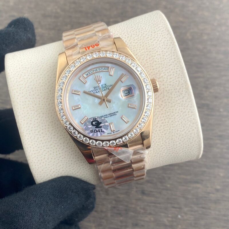 IMG 20240922 WA0014 https://spacetimewatch.com/shop/rolex-day-date-ring-diamond-4/