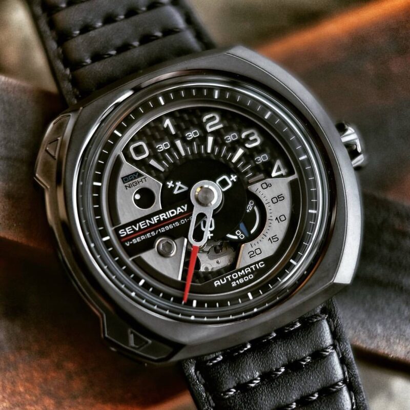a84d8052 9963 4b09 a7ce 8b9b69021f2e https://spacetimewatch.com/shop/sevenfriday-v-series-v3-01/