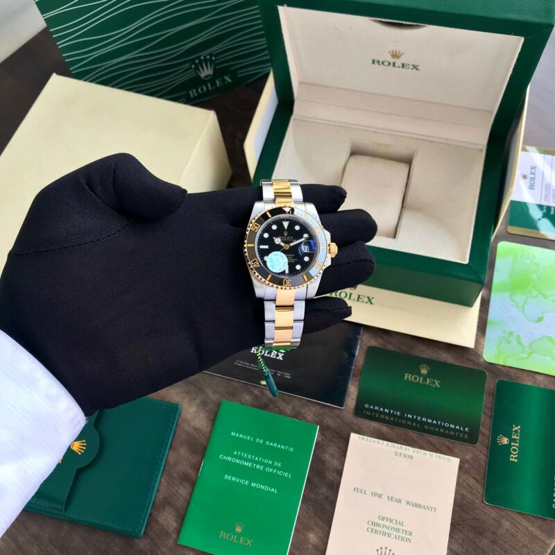 IMG 20241001 WA0010 https://spacetimewatch.com/shop/rolex-submariner-gold-silver/