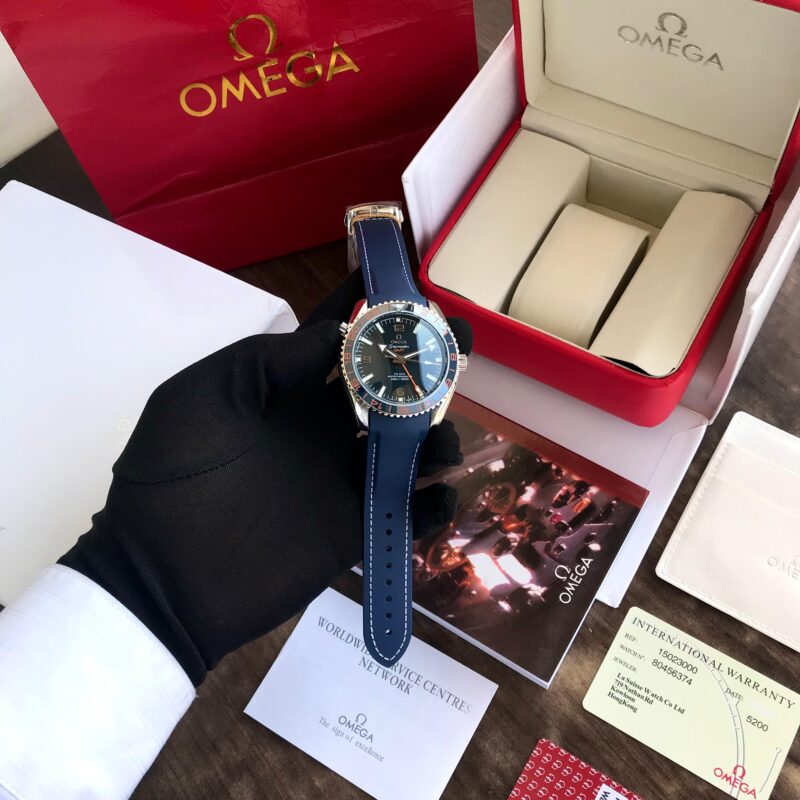 IMG 20241001 WA0027 scaled https://spacetimewatch.com/shop/omega-seamaster-co-axial-gmt-deep-blue/