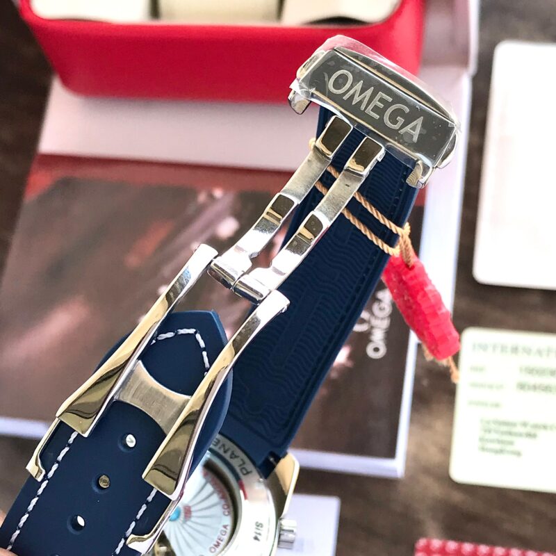 IMG 20241001 WA0029 scaled https://spacetimewatch.com/shop/omega-seamaster-co-axial-gmt-deep-blue/
