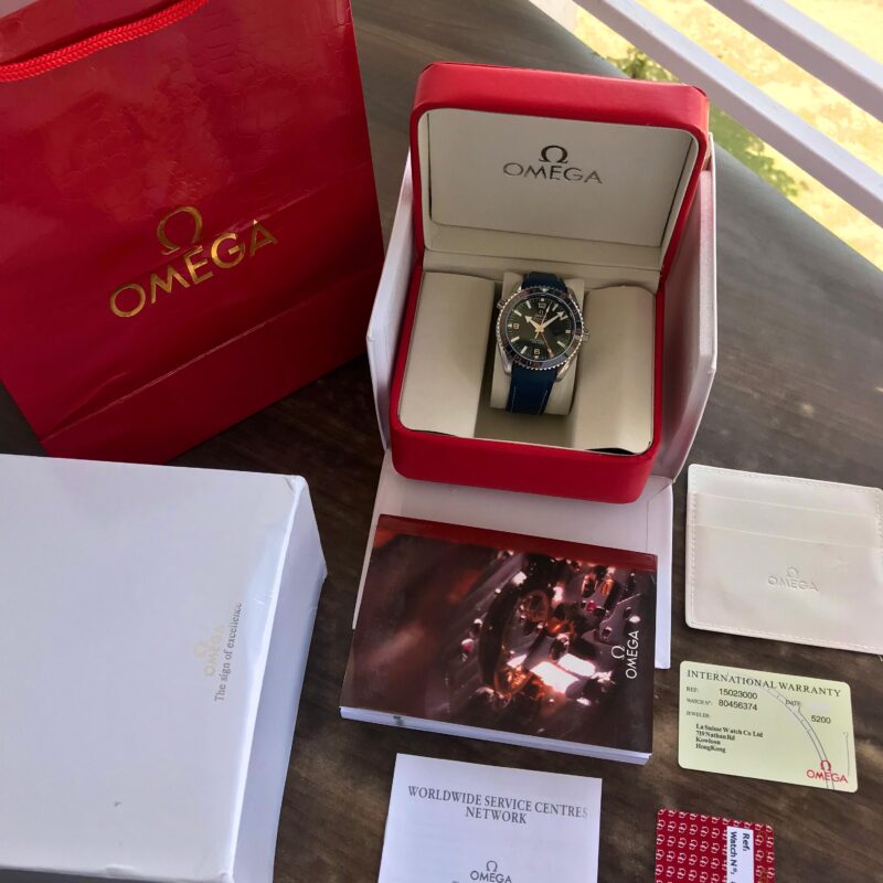IMG 20241001 WA0030 scaled https://spacetimewatch.com/shop/omega-seamaster-co-axial-gmt-deep-blue/