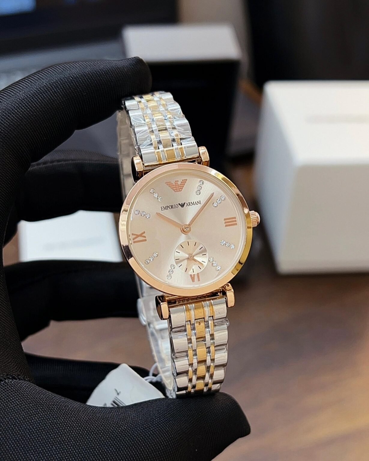 IMG 20241007 WA0076 scaled https://spacetimewatch.com/shop/emporio-armani-gold-silm/
