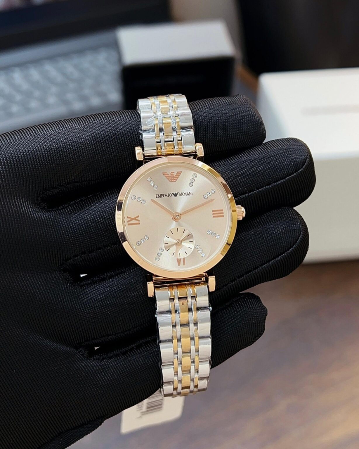 IMG 20241007 WA0078 scaled https://spacetimewatch.com/shop/emporio-armani-gold-silm/