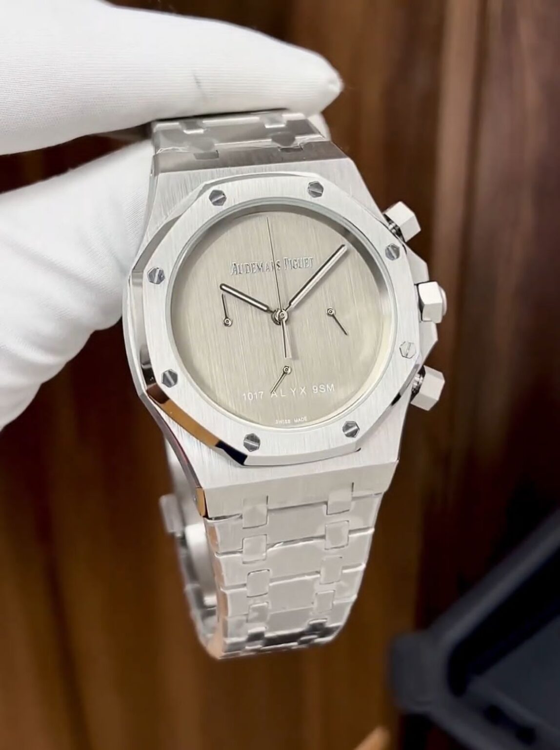 IMG 20241012 WA0059 https://spacetimewatch.com/shop/audemars-piguet-royal-oak-premius-2/