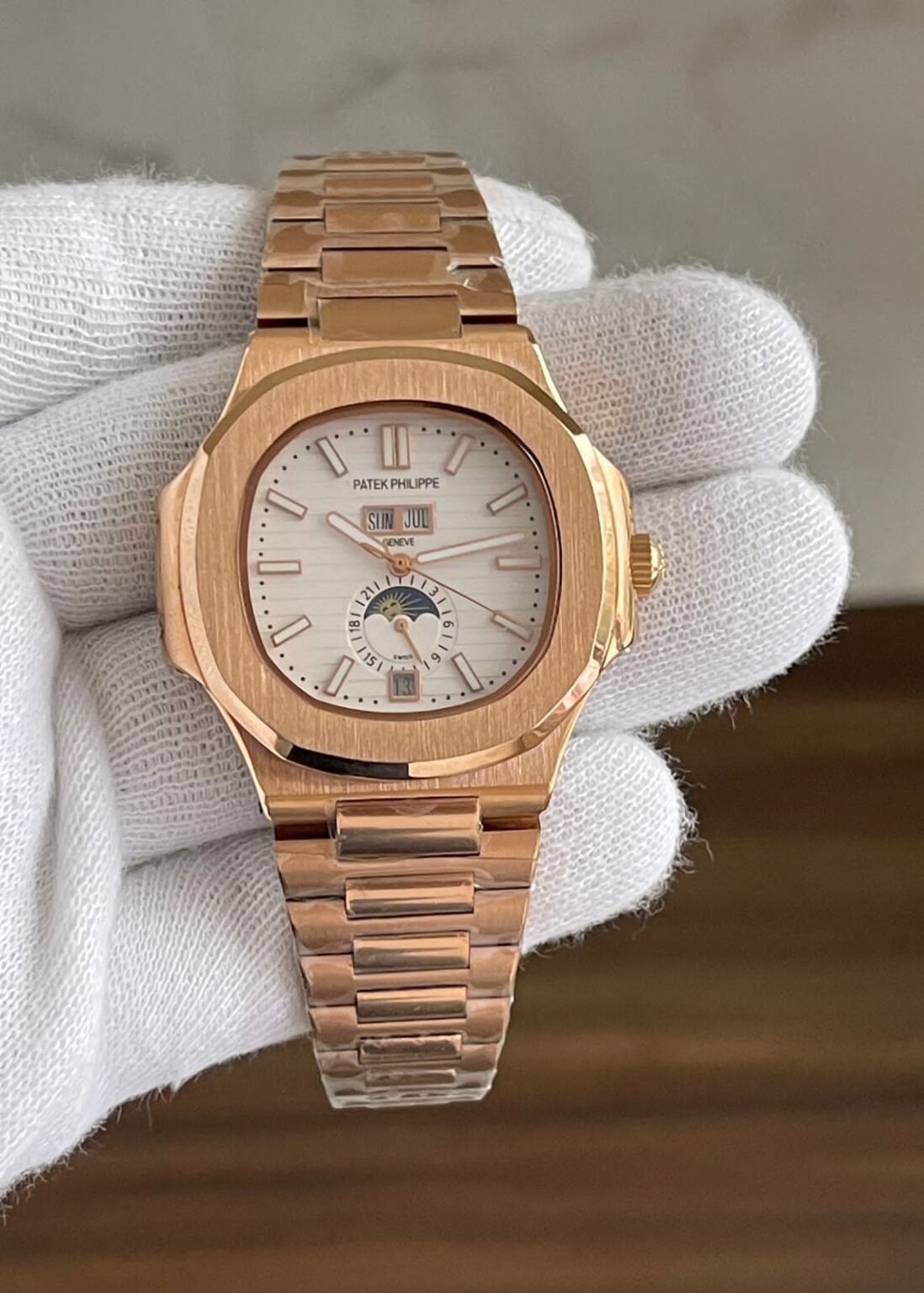 IMG 20241013 WA0011 https://spacetimewatch.com/shop/patek-philippe-nautilus-moonphase/