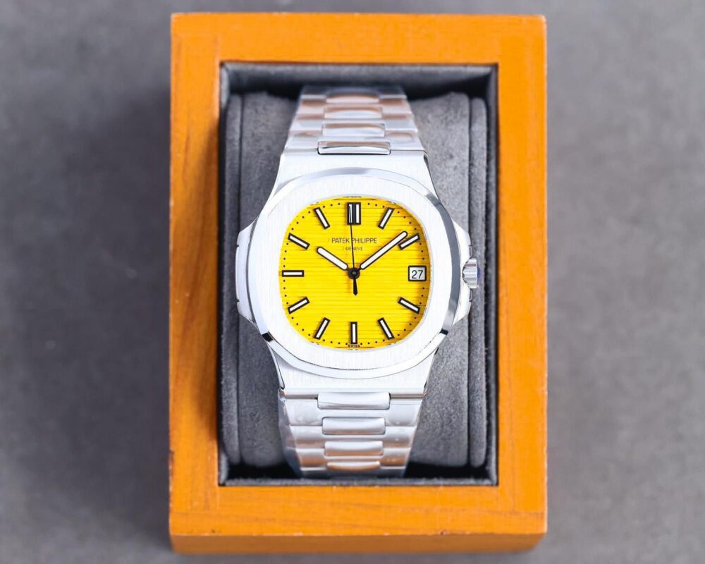 IMG 20241013 WA0096 https://spacetimewatch.com/shop/patek-philippe-nautilus-octagonal/