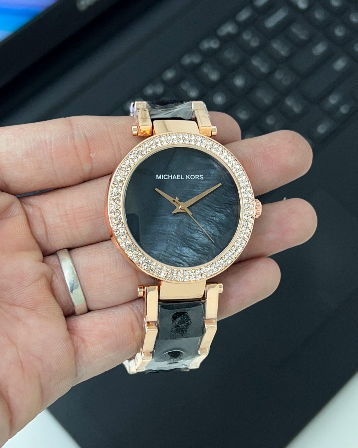 IMG 20241029 WA0006 scaled https://spacetimewatch.com/shop/michael-kors-runway-mk6414/