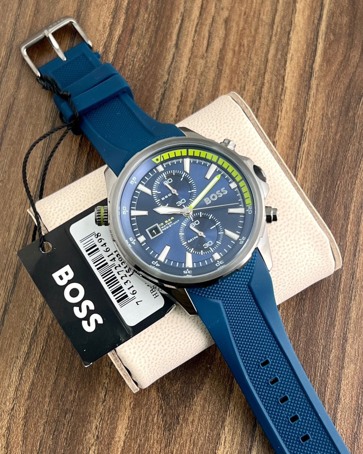 IMG 20241103 WA0030 https://spacetimewatch.com/shop/hugo-boss-globftrotter-1513821/