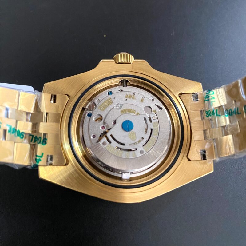 IMG 20241103 WA0045 scaled https://spacetimewatch.com/shop/rolex-gmt-modal/