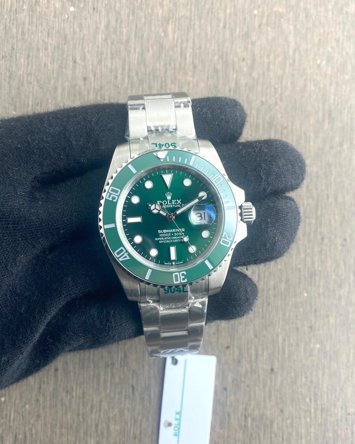 IMG 20241116 WA0018 scaled https://spacetimewatch.com/shop/rolex-submarine-silver-green/