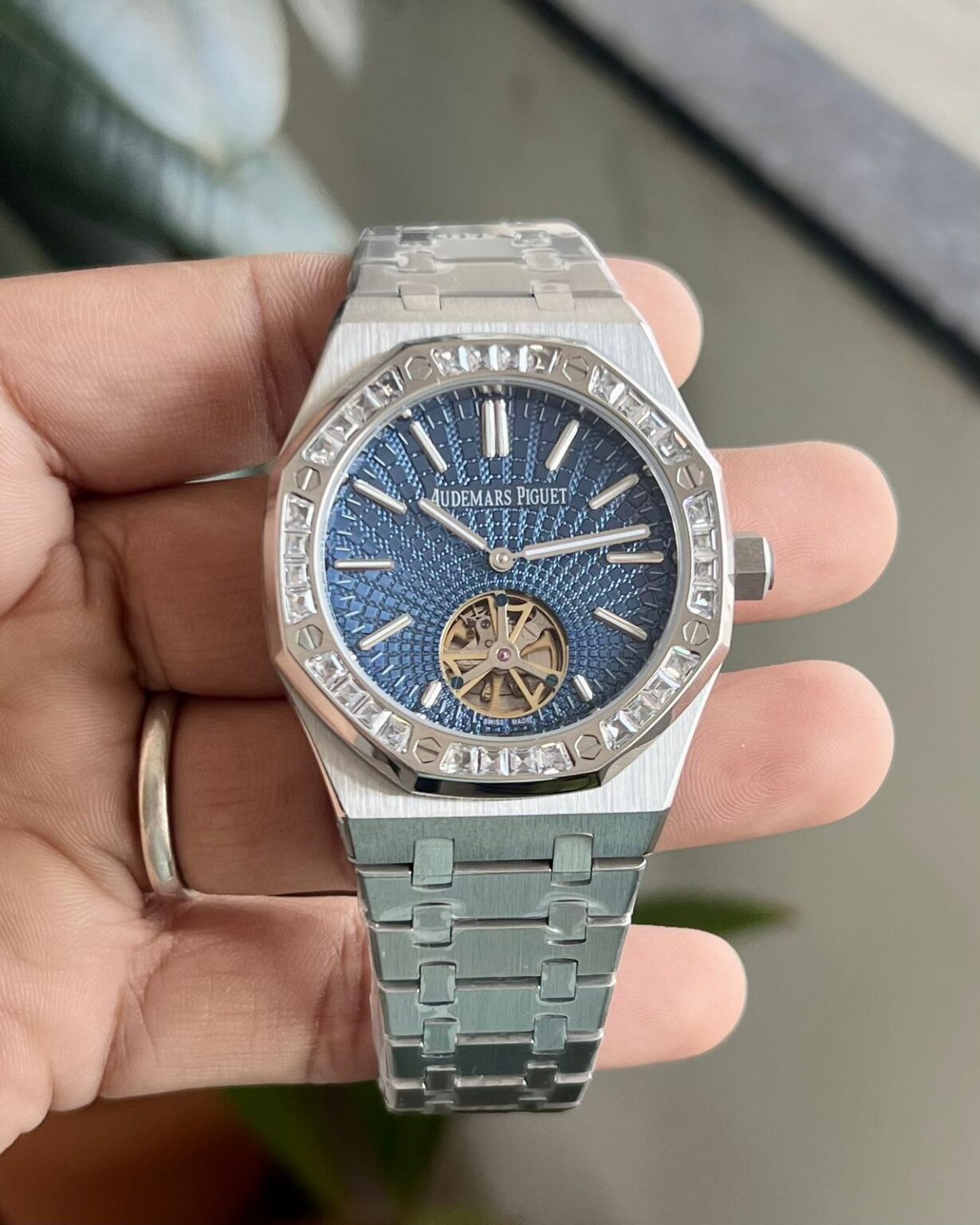 IMG 20241209 WA0036 https://spacetimewatch.com/shop/audemars-piguet-white-gold-bracelet/