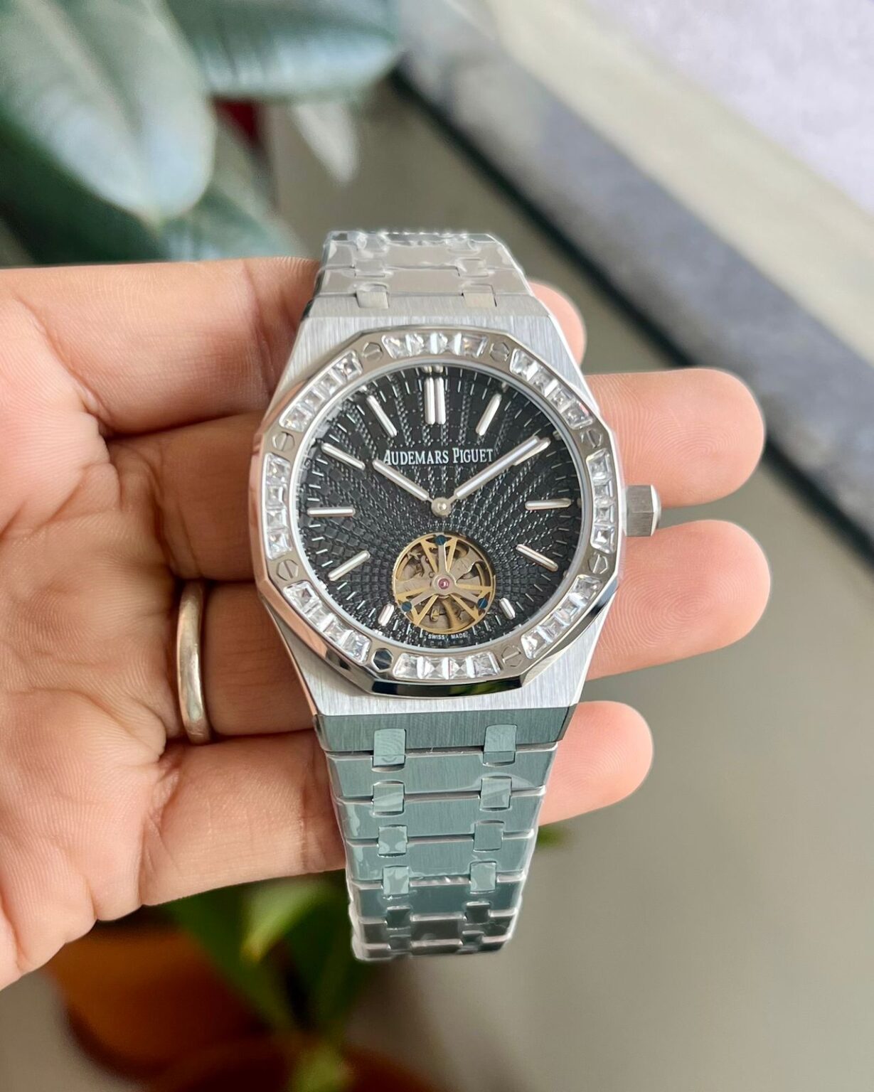IMG 20241209 WA0037 https://spacetimewatch.com/shop/audemars-piguet-white-gold-bracelet/