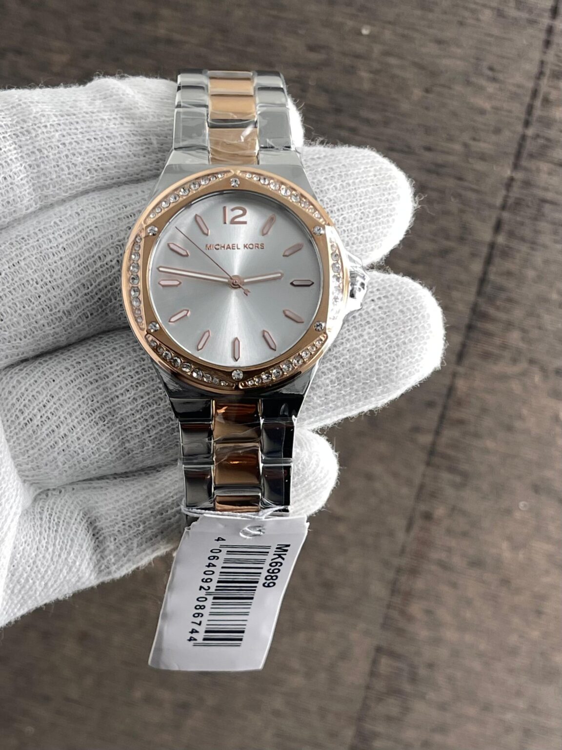 IMG 20241217 WA0016 scaled https://spacetimewatch.com/shop/michael-kors-pour-femme/