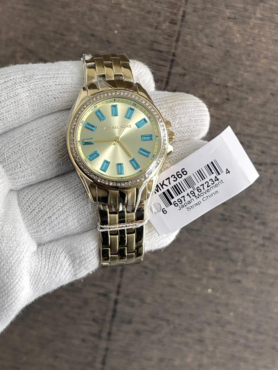 IMG 20241217 WA0022 scaled https://spacetimewatch.com/shop/michael-kors-mini-pilot-pave-gold/