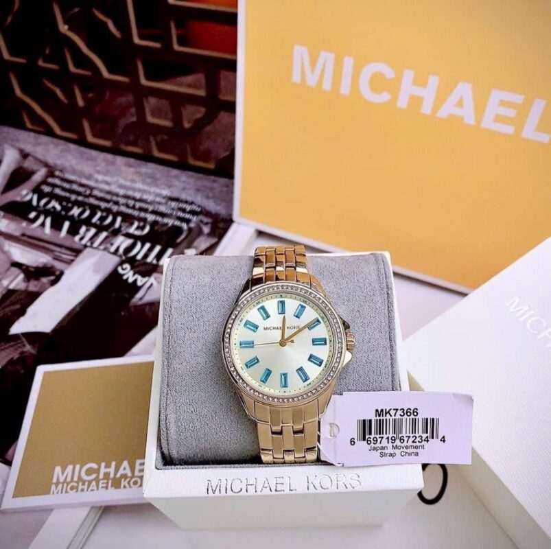 IMG 20241217 WA0023 https://spacetimewatch.com/shop/michael-kors-mini-pilot-pave-gold/
