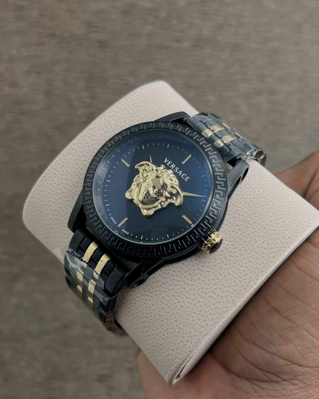 IMG 20241217 WA0029 https://spacetimewatch.com/shop/versace-palazzo-empire/