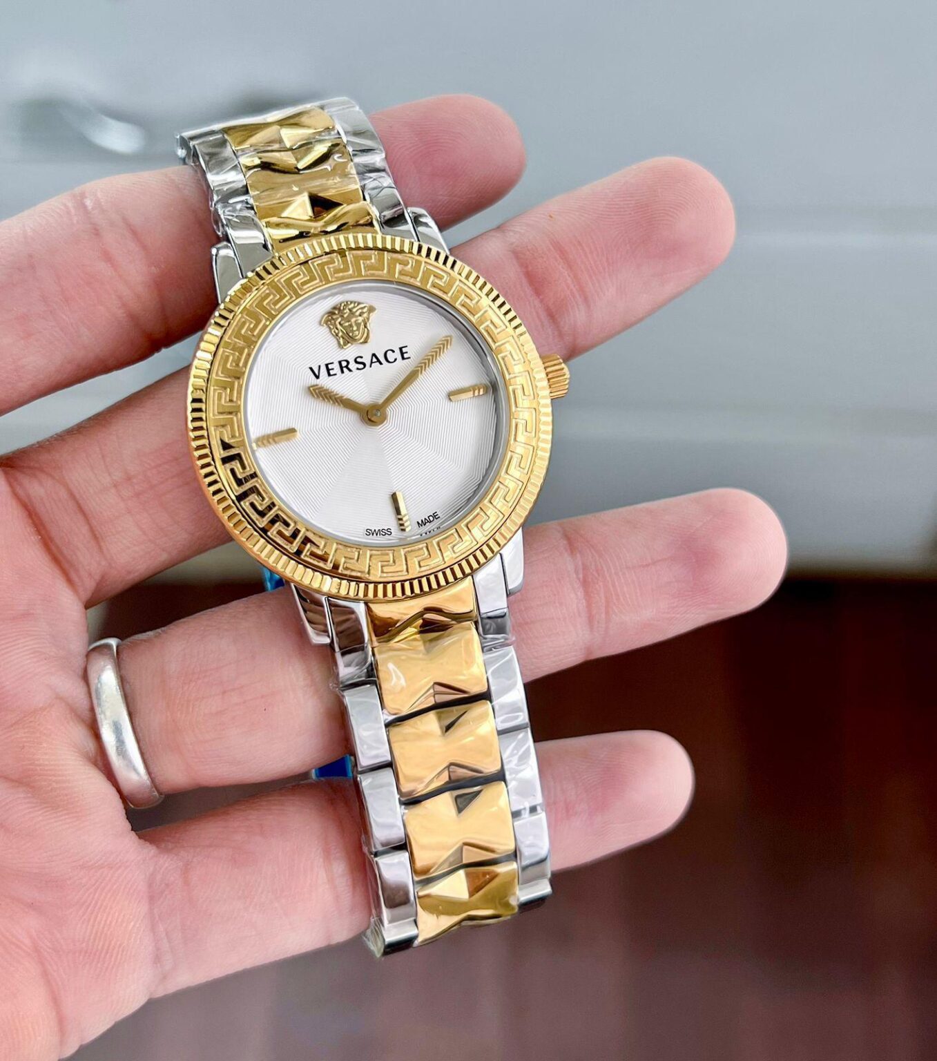 IMG 20241224 WA0060 https://spacetimewatch.com/shop/versace-exquisite-v-tribute/