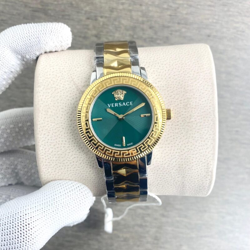 IMG 20241224 WA0071 scaled https://spacetimewatch.com/shop/versace-exquisite-v-tribute-green/