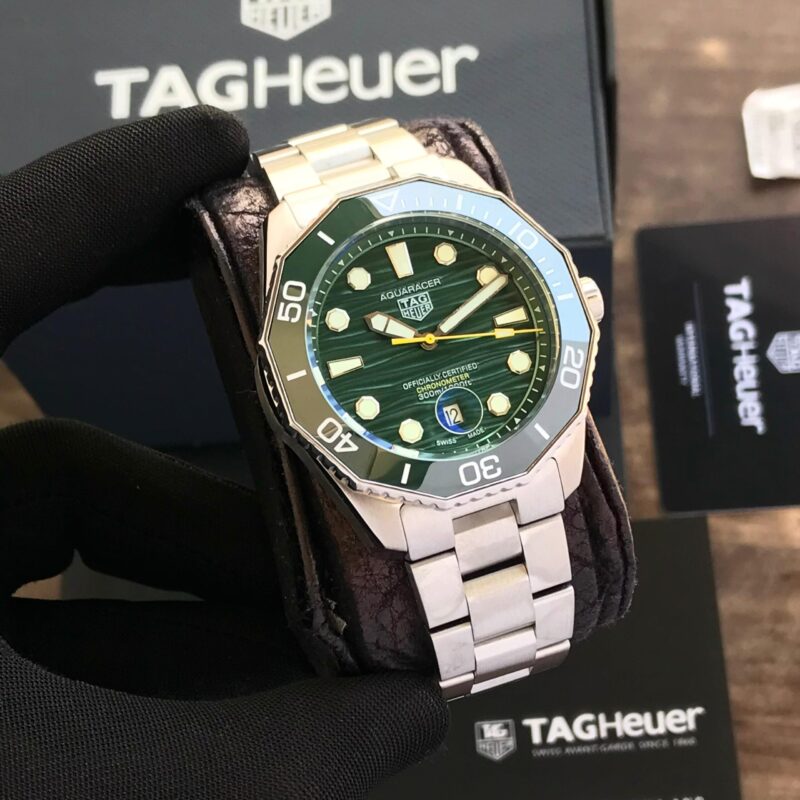 IMG 20241225 WA0024 scaled https://spacetimewatch.com/shop/tag-heuer-aquaracer-calibre-7-automatic/