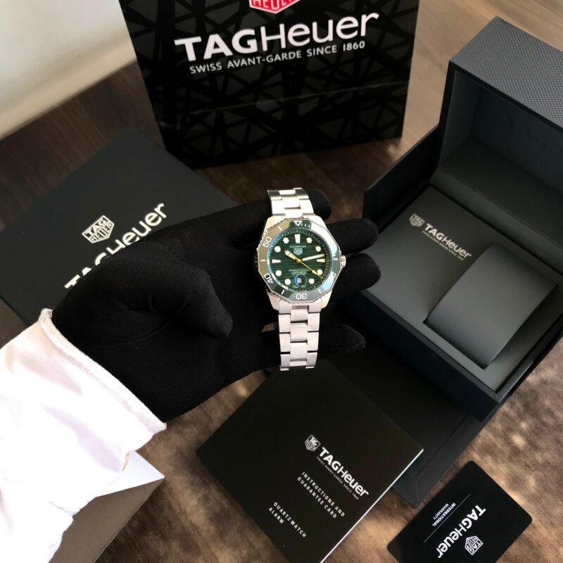 IMG 20241225 WA0027 scaled https://spacetimewatch.com/shop/tag-heuer-aquaracer-calibre-7-automatic/