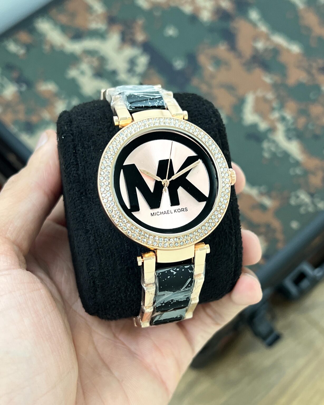 IMG 20241227 WA0050 scaled https://spacetimewatch.com/shop/michael-kors-vast-mk5865/