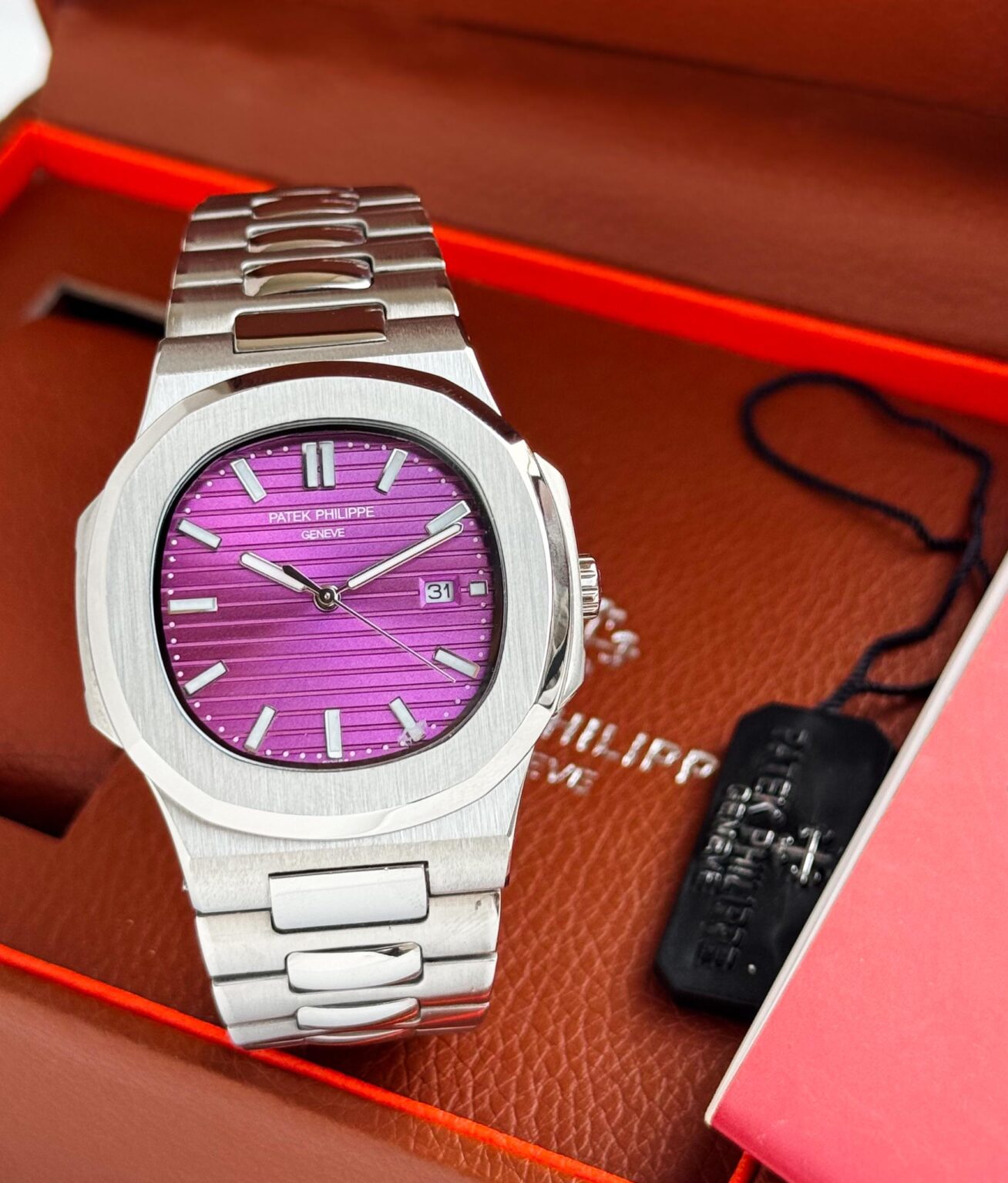 IMG 20250105 WA0031 https://spacetimewatch.com/shop/patek-philippe-nautilus-octagonal-2/