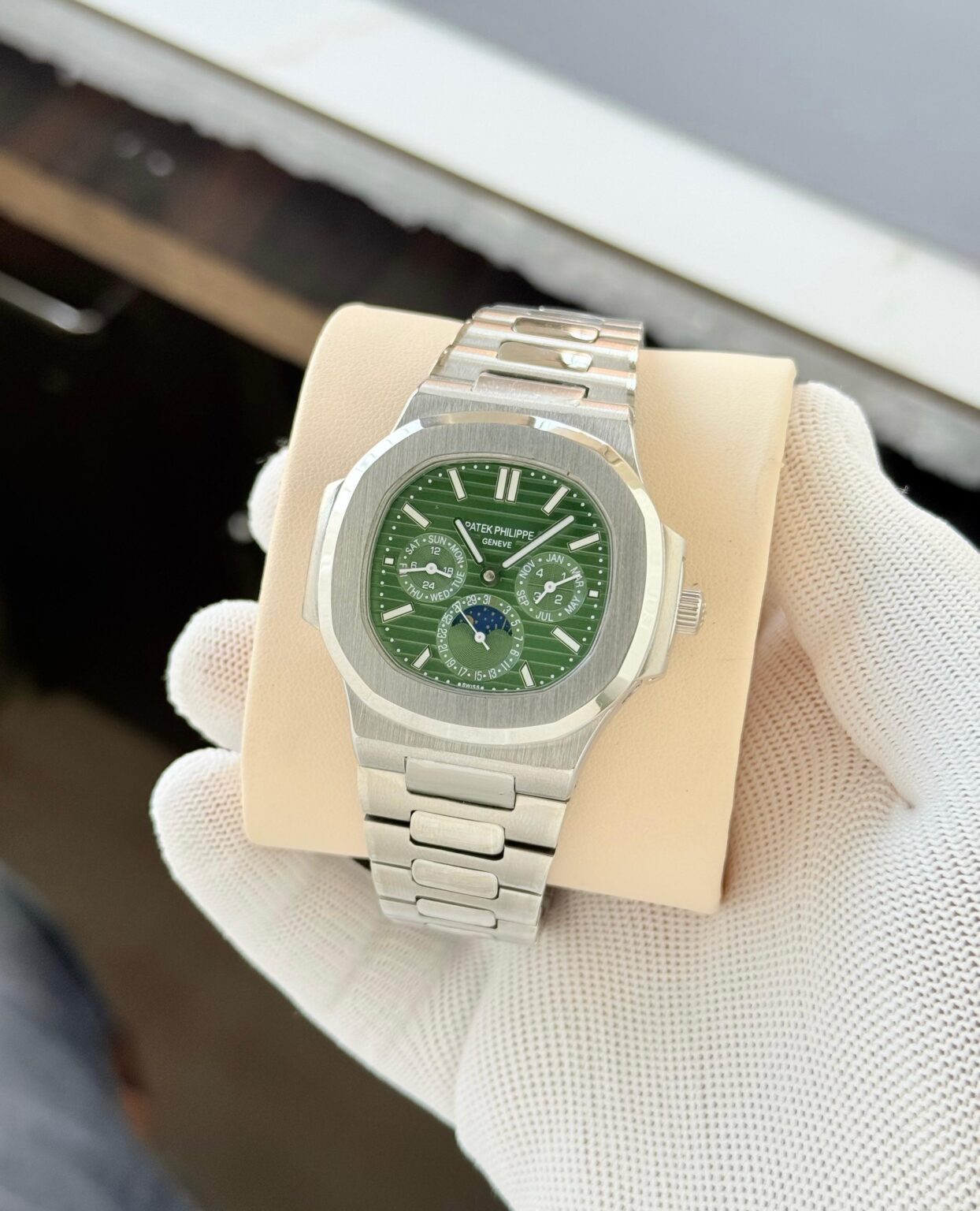IMG 20250123 WA0058 scaled https://spacetimewatch.com/shop/patek-philippe-exclusive-nautilus-2/