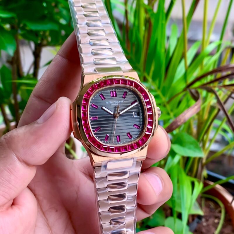 IMG 20250129 WA0013 https://spacetimewatch.com/shop/patek-philippe-nautilus-diamond-3/