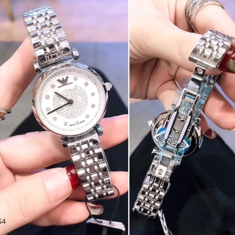 1da80c06 5e98 4a03 9e3b a072c5173d17 https://spacetimewatch.com/shop/emporio-armani-gianni-t-bar-watch-for-women/