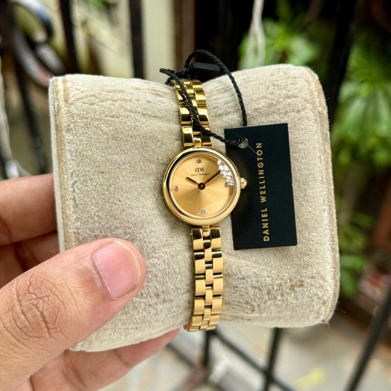 IMG 20250206 WA0034 scaled https://spacetimewatch.com/shop/daniel-wellington-elan-lumine-malachite/